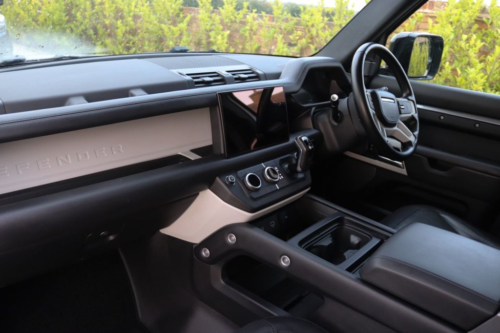 Used Land Rover Defender 2022 for sale - 76690788: Photo 29