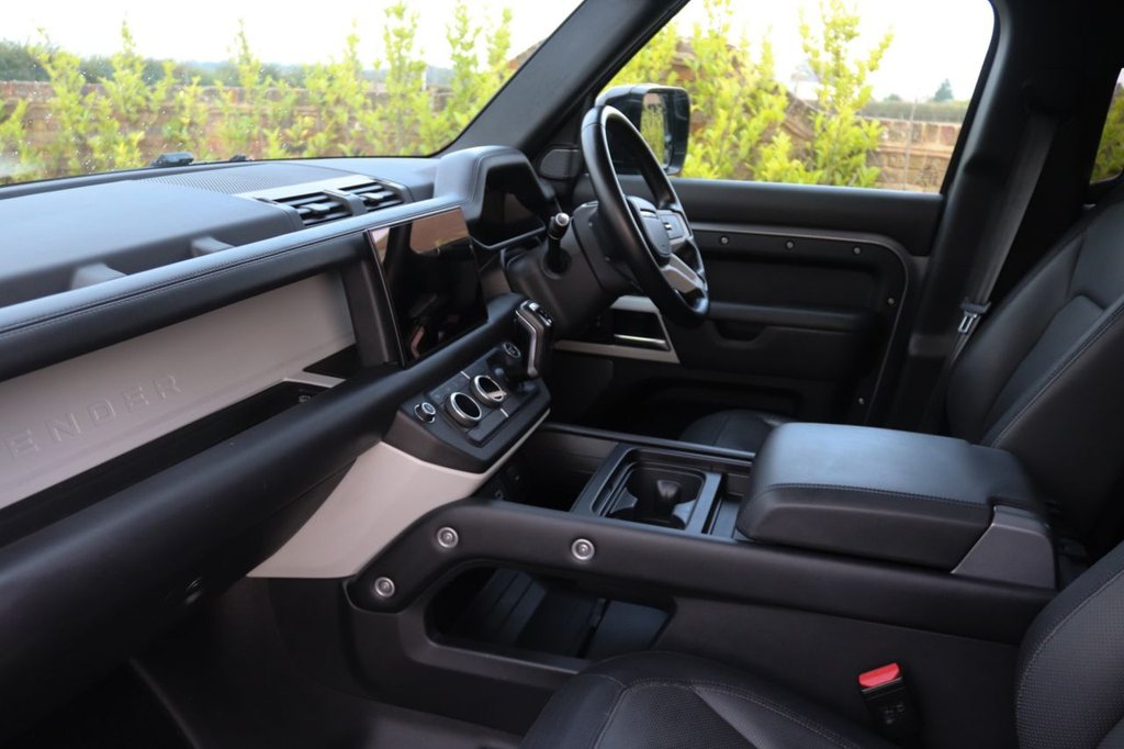 Used Land Rover Defender 2022 for sale - 76690788: Photo 30