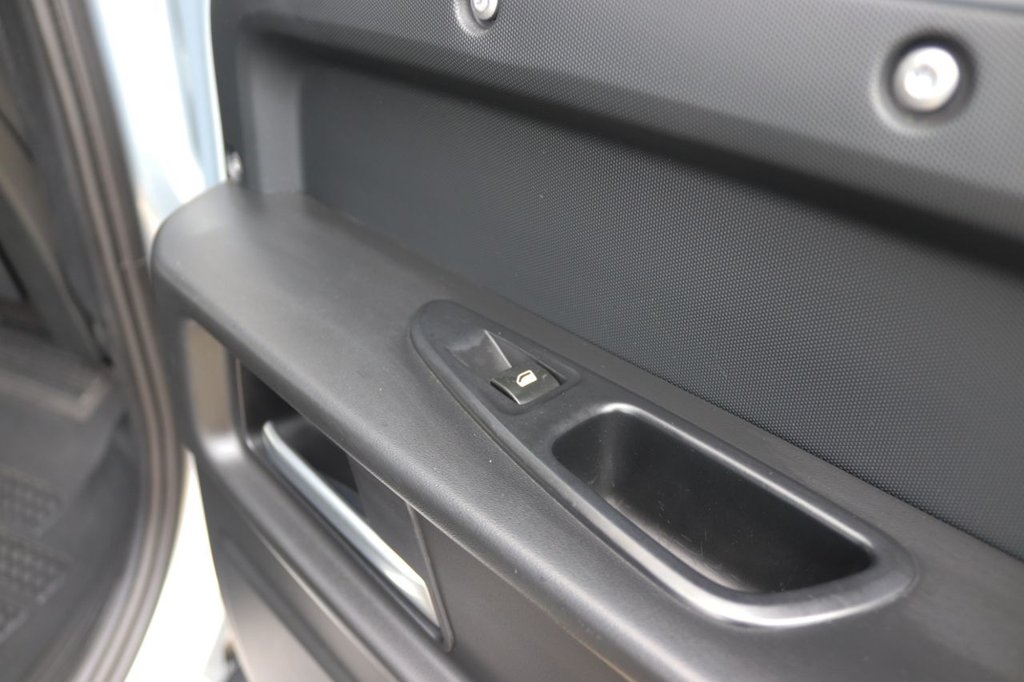 Used Land Rover Defender 2021 for sale - 76698325: Photo 26