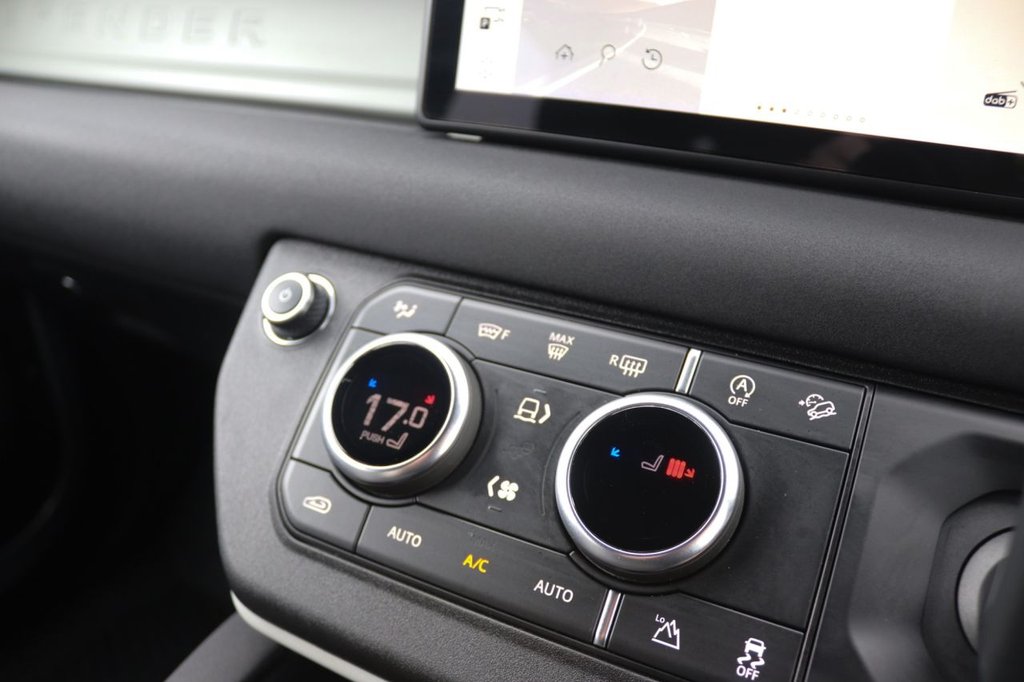 Used Land Rover Defender 2021 for sale - 76698325: Photo 38