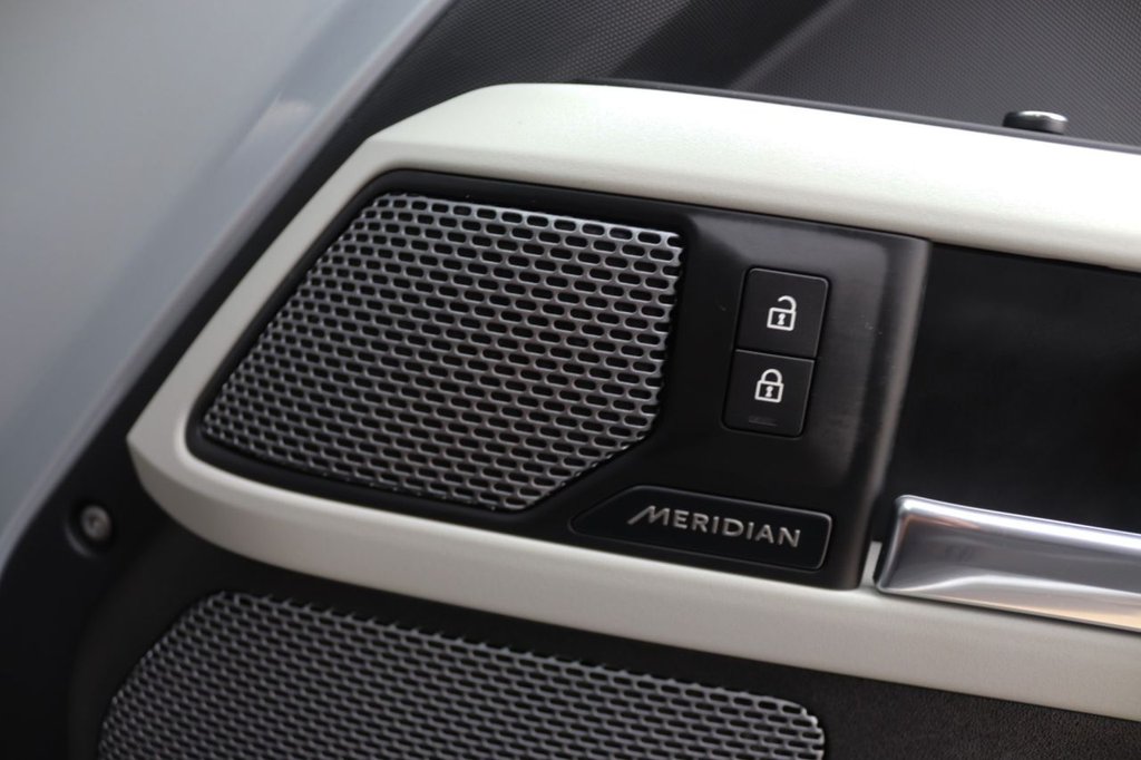 Used Land Rover Defender 2021 for sale - 76698325: Photo 39