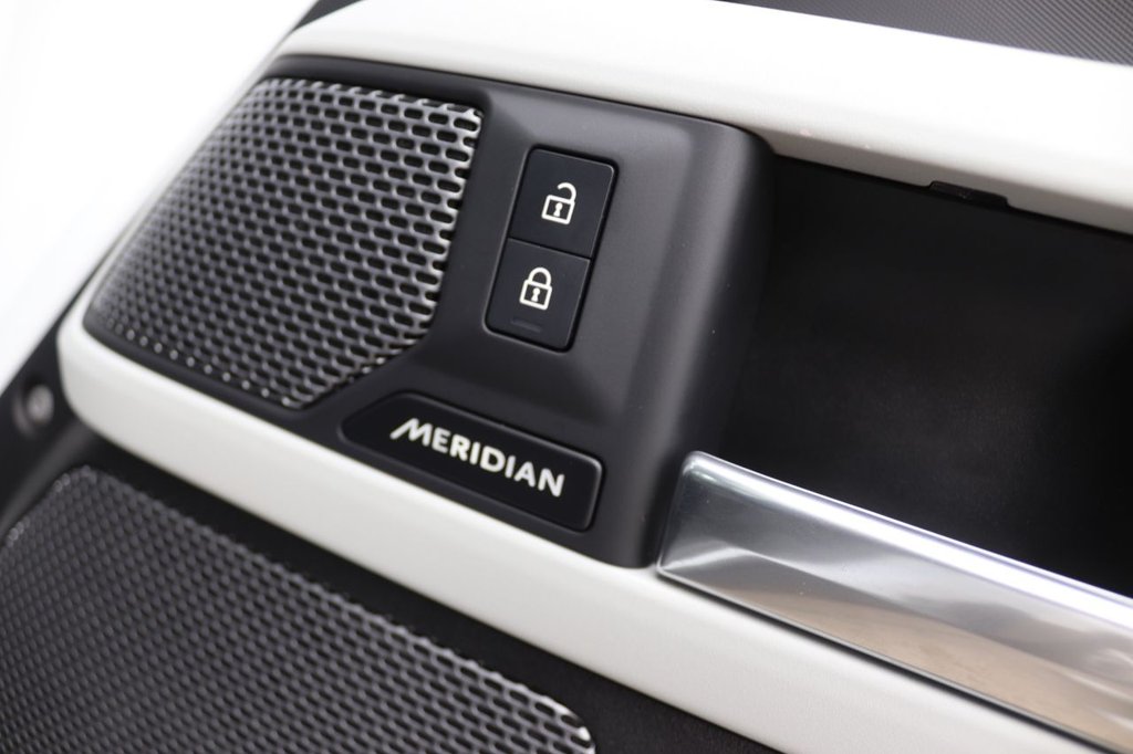 Used Land Rover Defender 2023 for sale - 76690805: Photo 28