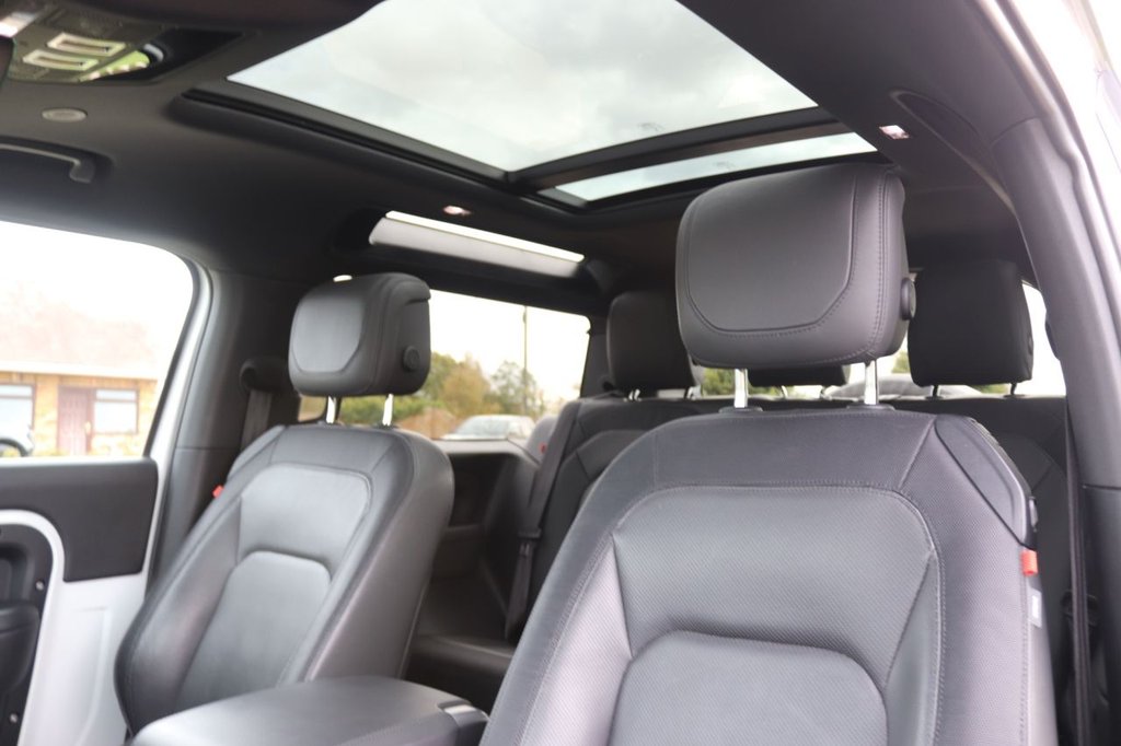 Used Land Rover Defender 2023 for sale - 76690805: Photo 32