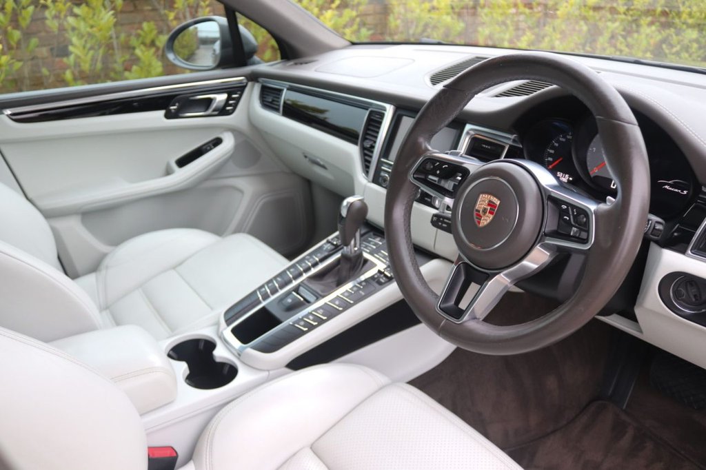 Used Porsche Macan 2015 for sale - 77020433: Photo 28