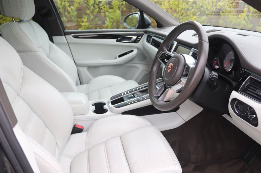 Used Porsche Macan 2015 for sale - 77020433: Photo 29