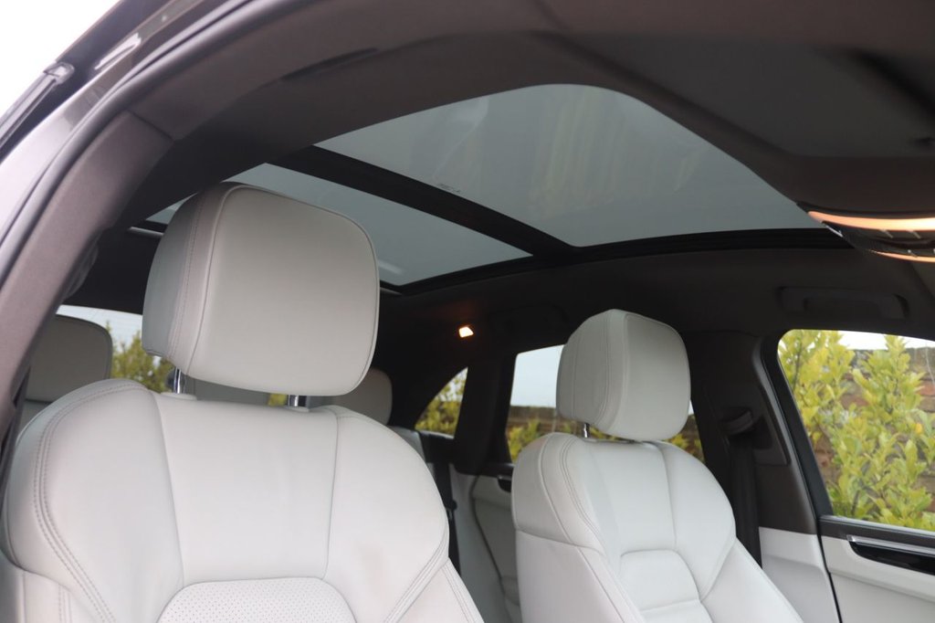 Used Porsche Macan 2015 for sale - 77020433: Photo 31