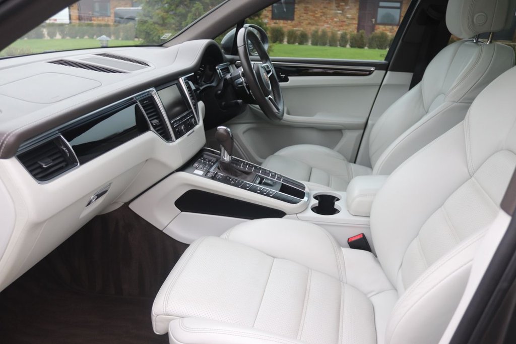 Used Porsche Macan 2015 for sale - 77020433: Photo 34