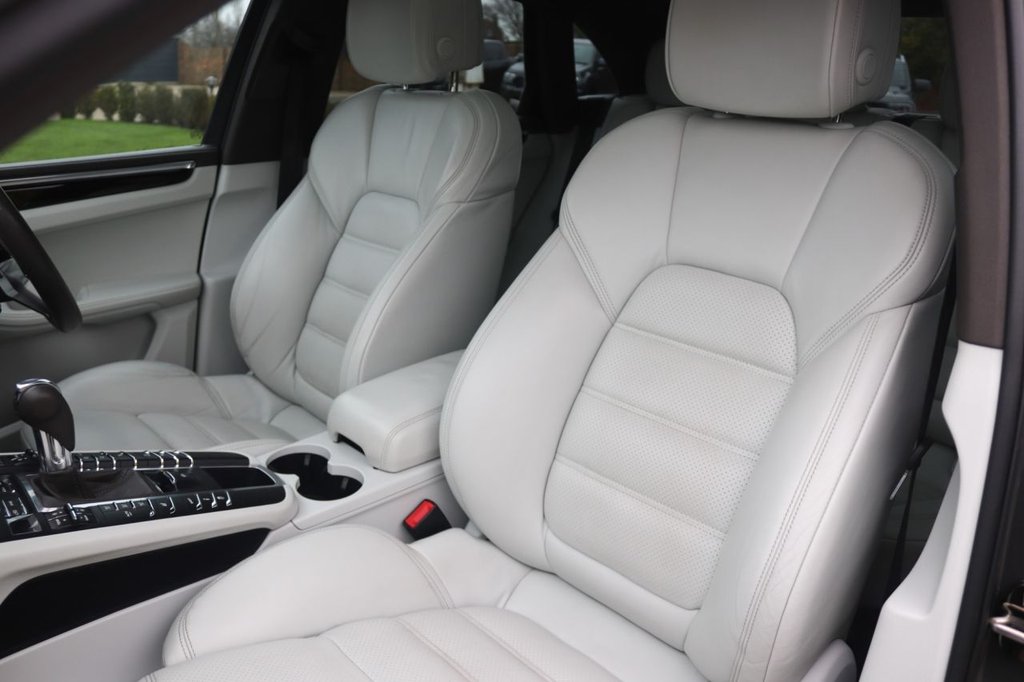 Used Porsche Macan 2015 for sale - 77020433: Photo 35