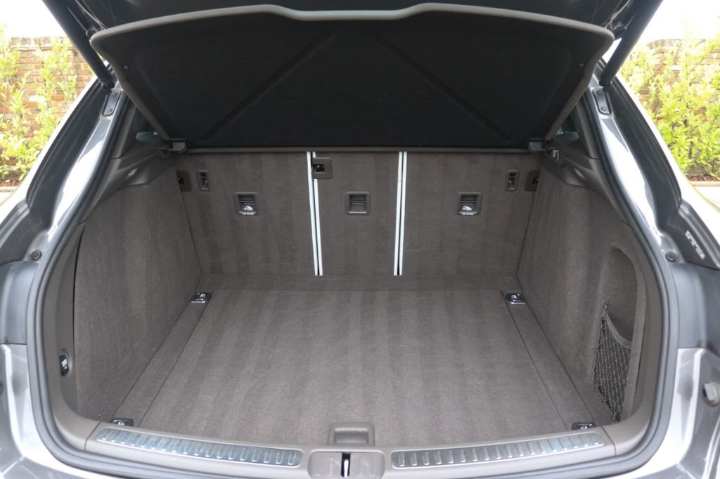 Used Porsche Macan 2015 for sale - 77020433: Photo 37