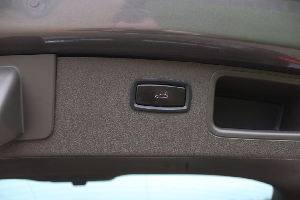 Used Porsche Macan 2015 for sale - 77020433: Photo 38