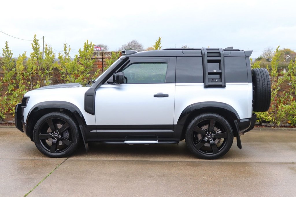 Used Land Rover Defender 2023 for sale - 76751260: Photo 14