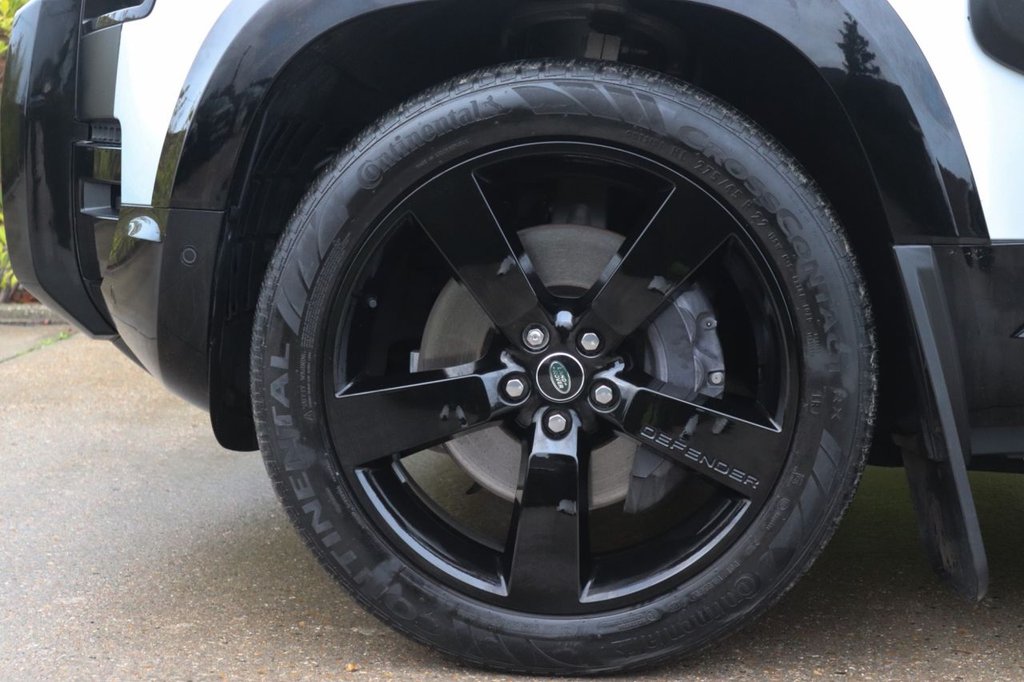 Used Land Rover Defender 2023 for sale - 76751260: Photo 17