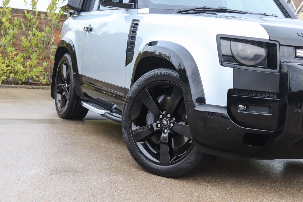 Used Land Rover Defender 2023 for sale - 76751260: Photo 23