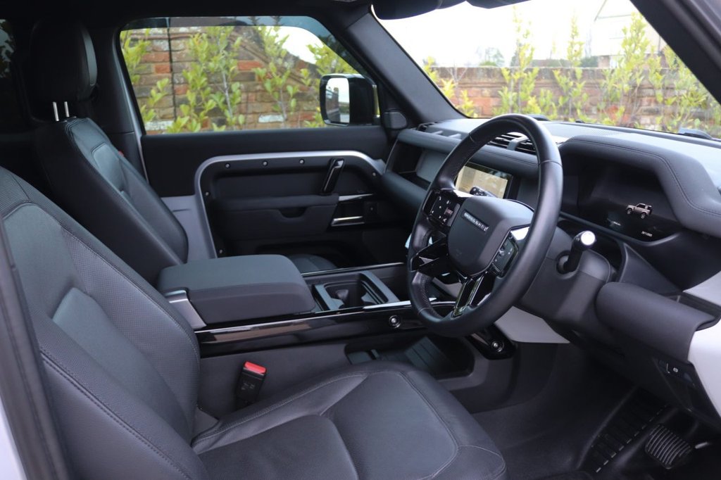 Used Land Rover Defender 2023 for sale - 76751260: Photo 27