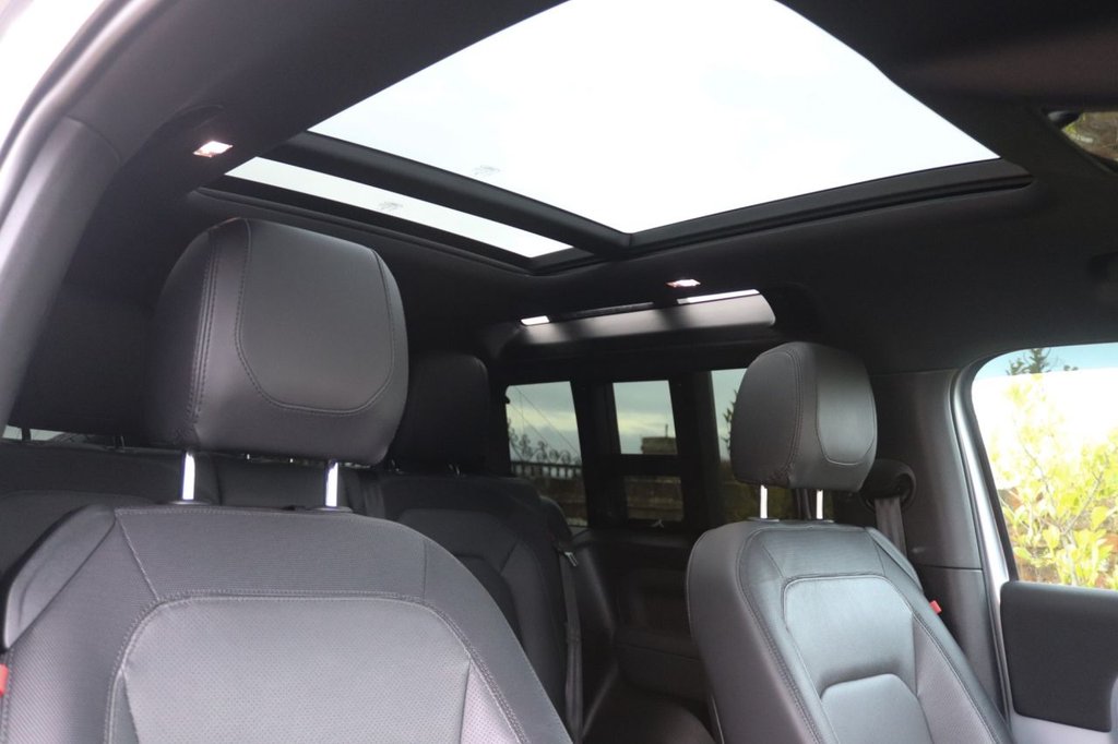 Used Land Rover Defender 2023 for sale - 76751260: Photo 29