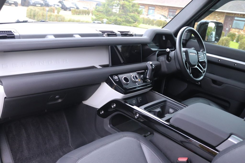 Used Land Rover Defender 2023 for sale - 76751260: Photo 30