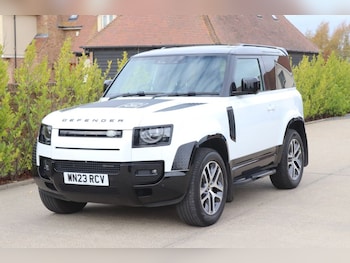 Used Land Rover Defender 2023 for sale - 76396081: Photo