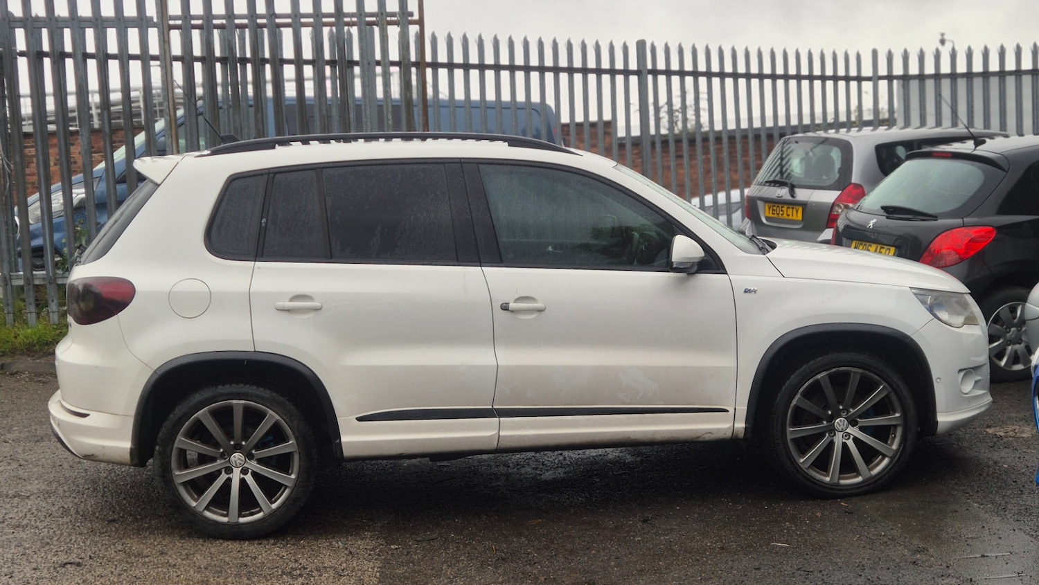 Used Volkswagen Tiguan 2009 for sale - 76461310: Photo 3
