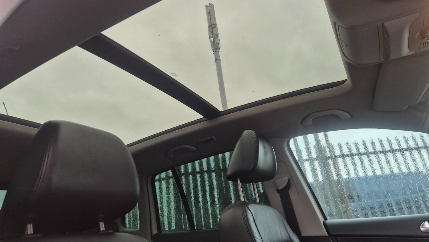 Used Volkswagen Tiguan 2009 for sale - 76461310: Photo 4