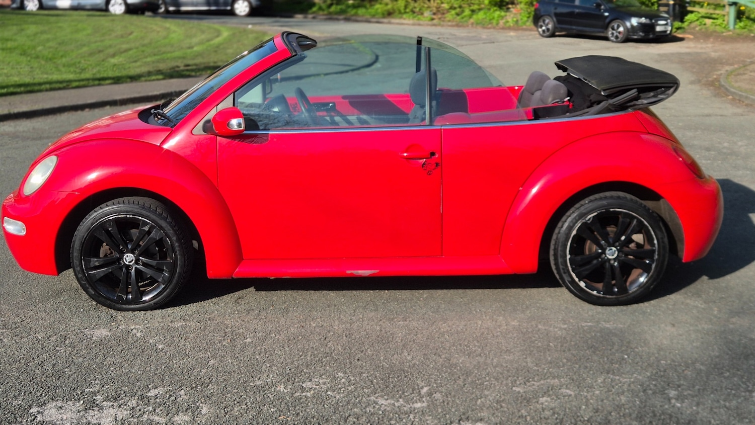 Used Volkswagen Beetle 2004 for sale - 78166170: Photo 4