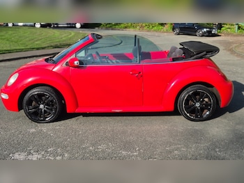 Used Volkswagen Beetle 2004 for sale - 78166170: Photo