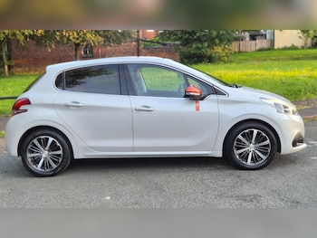 Used Peugeot 208 2016 for sale - 78856927: Photo