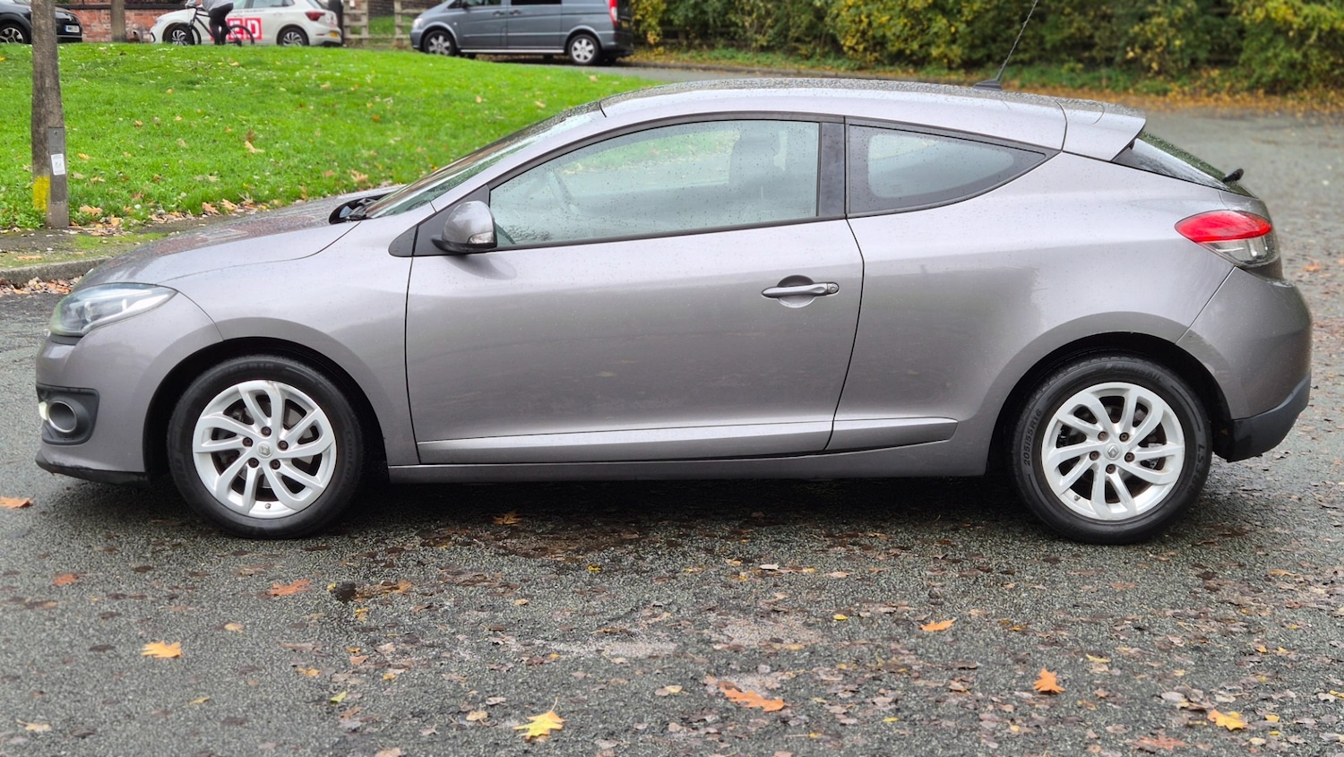 Used Renault Megane 2014 for sale - 76334571: Photo 4