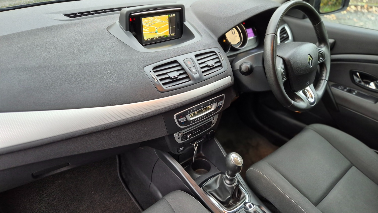 Used Renault Megane 2014 for sale - 76334571: Photo 8