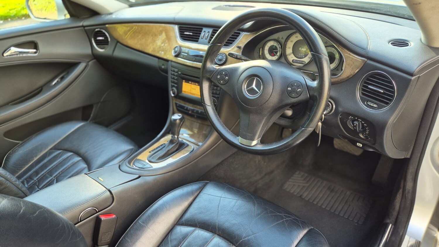Used Mercedes-Benz CLS 2009 for sale - 76037870: Photo 15