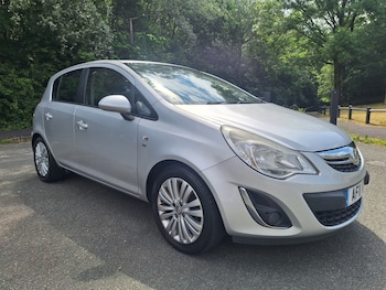 Vauxhall - Corsa