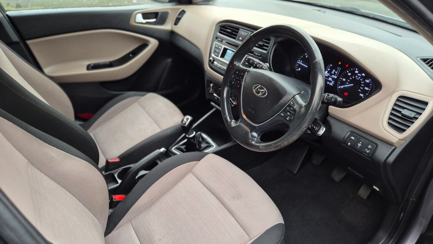 Used Hyundai i20 2015 for sale - 77028168: Photo 18
