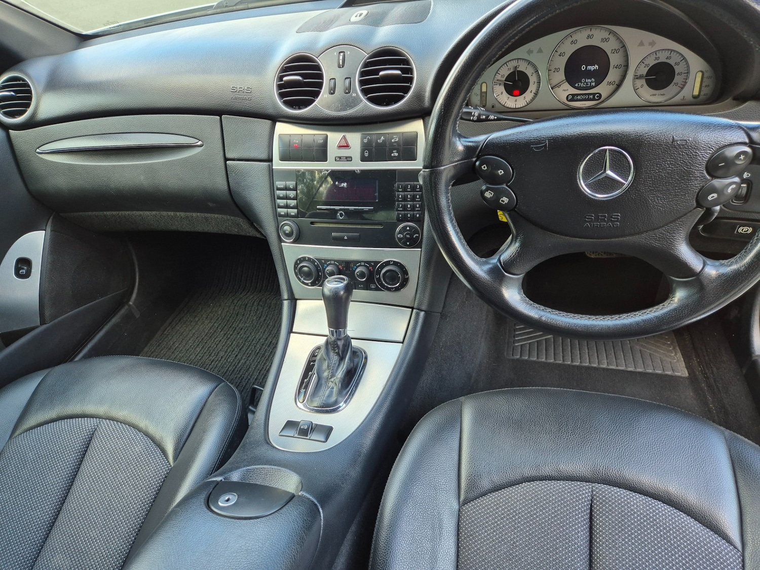 Used Mercedes-Benz CLK 2005 for sale - 77392615: Photo 8