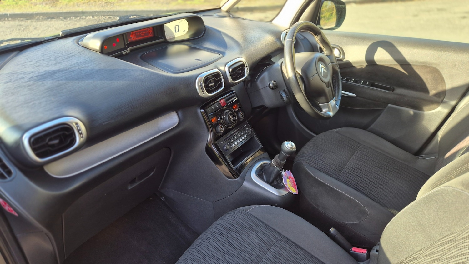 Used Citroen C3 Picasso 2015 for sale - 77903384: Photo 9