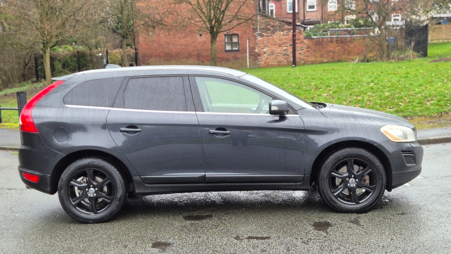 Used Volvo XC60 2010 for sale - 77695314: Photo 5