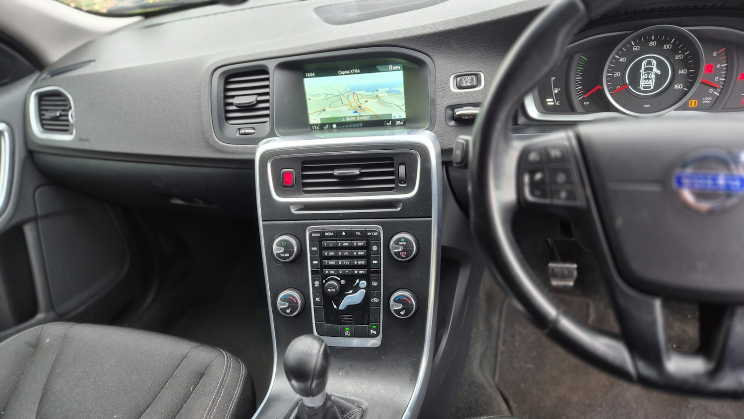 Used Volvo V60 2014 for sale - 77149552: Photo 11