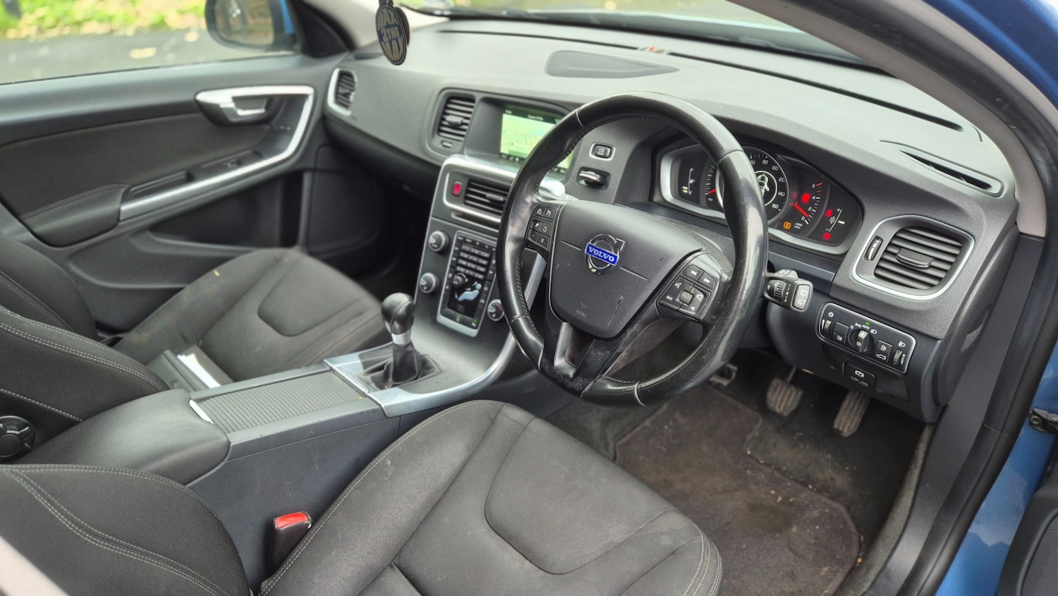 Used Volvo V60 2014 for sale - 77149552: Photo 14