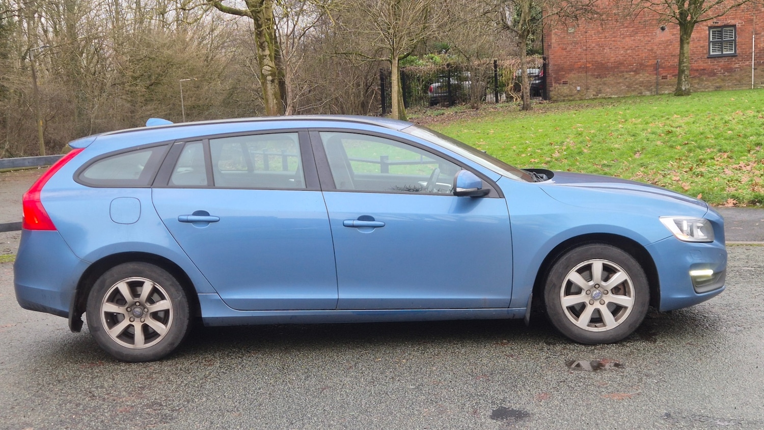 Used Volvo V60 2014 for sale - 77149552: Photo 5