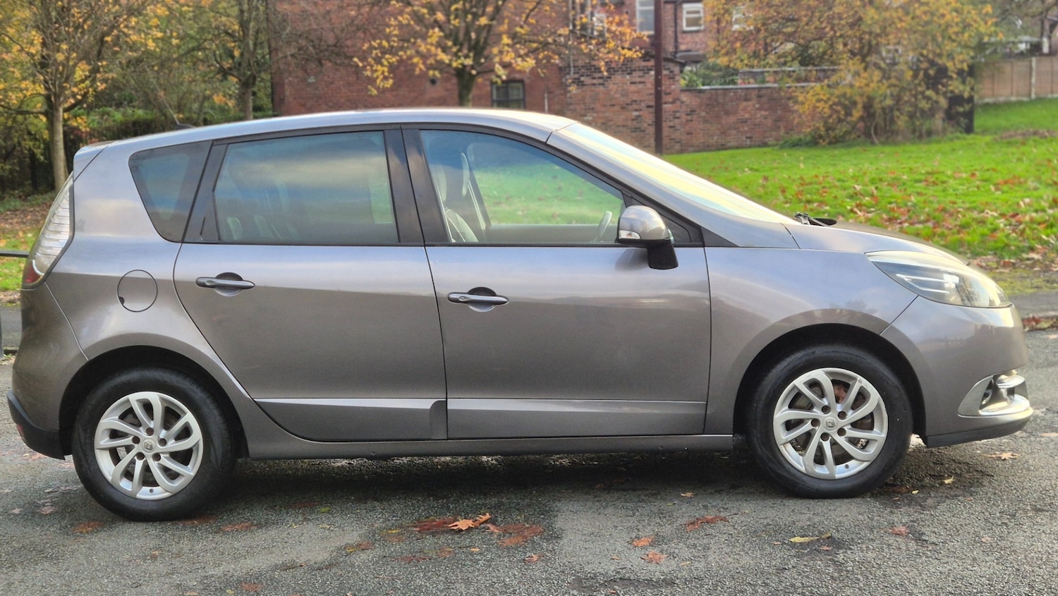 Used Renault Scenic 2014 for sale - 76461284: Photo 5
