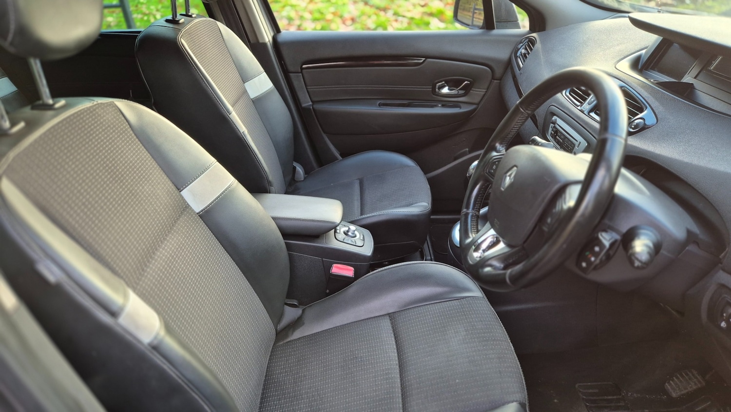 Used Renault Scenic 2014 for sale - 76461284: Photo 9