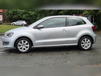 Used Volkswagen Polo 2010 for sale - 79571543: Photo