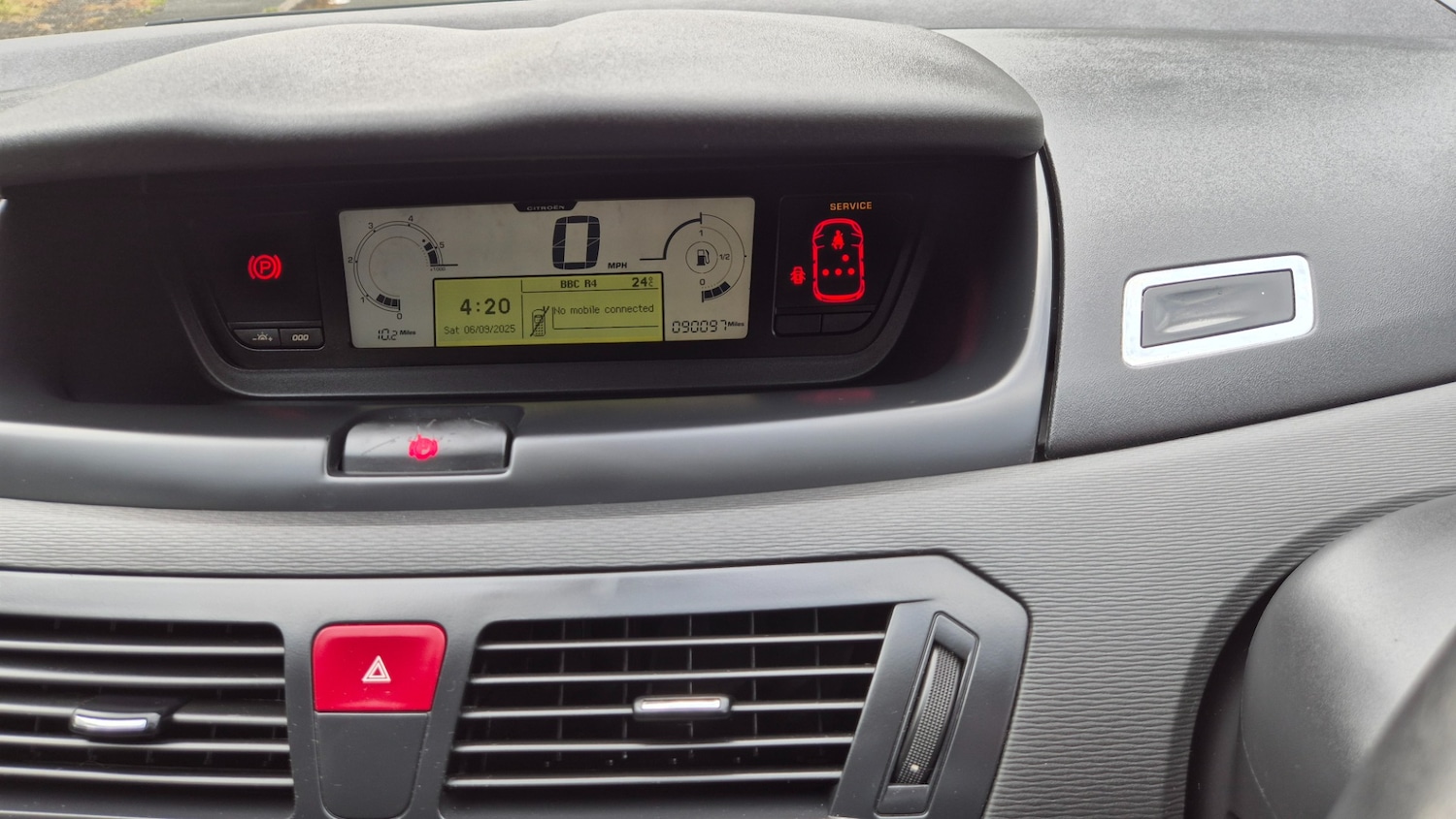 Used Citroen C4 Grand Picasso 2011 for sale - 76143450: Photo 10