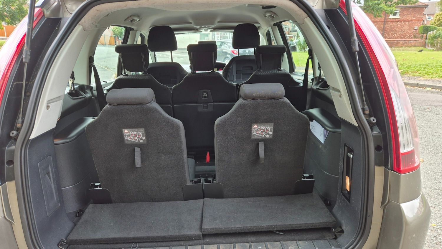 Used Citroen C4 Grand Picasso 2011 for sale - 76143450: Photo 12