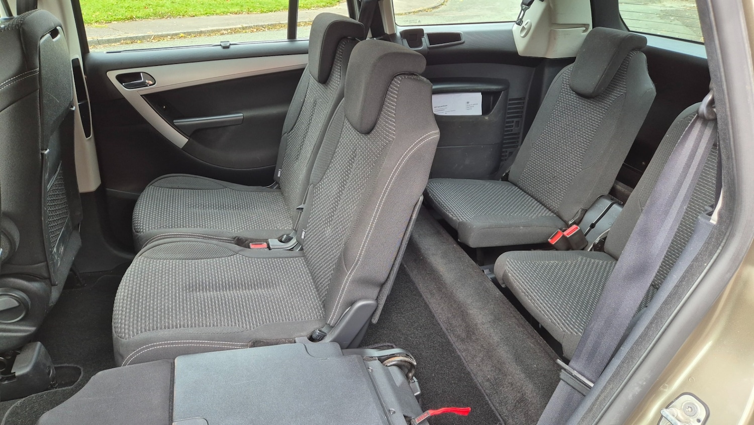 Used Citroen C4 Grand Picasso 2011 for sale - 76143450: Photo 15