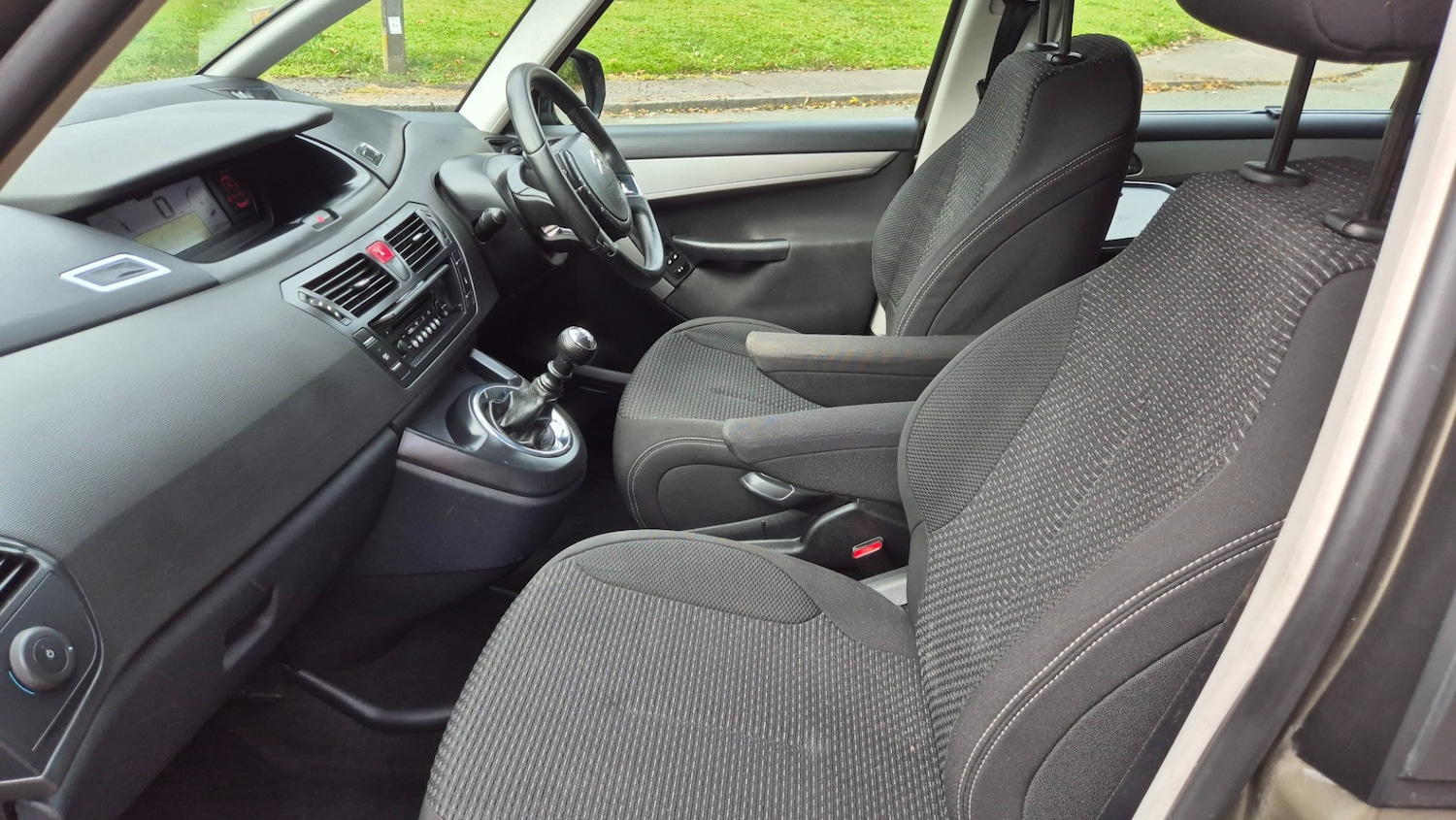 Used Citroen C4 Grand Picasso 2011 for sale - 76143450: Photo 19