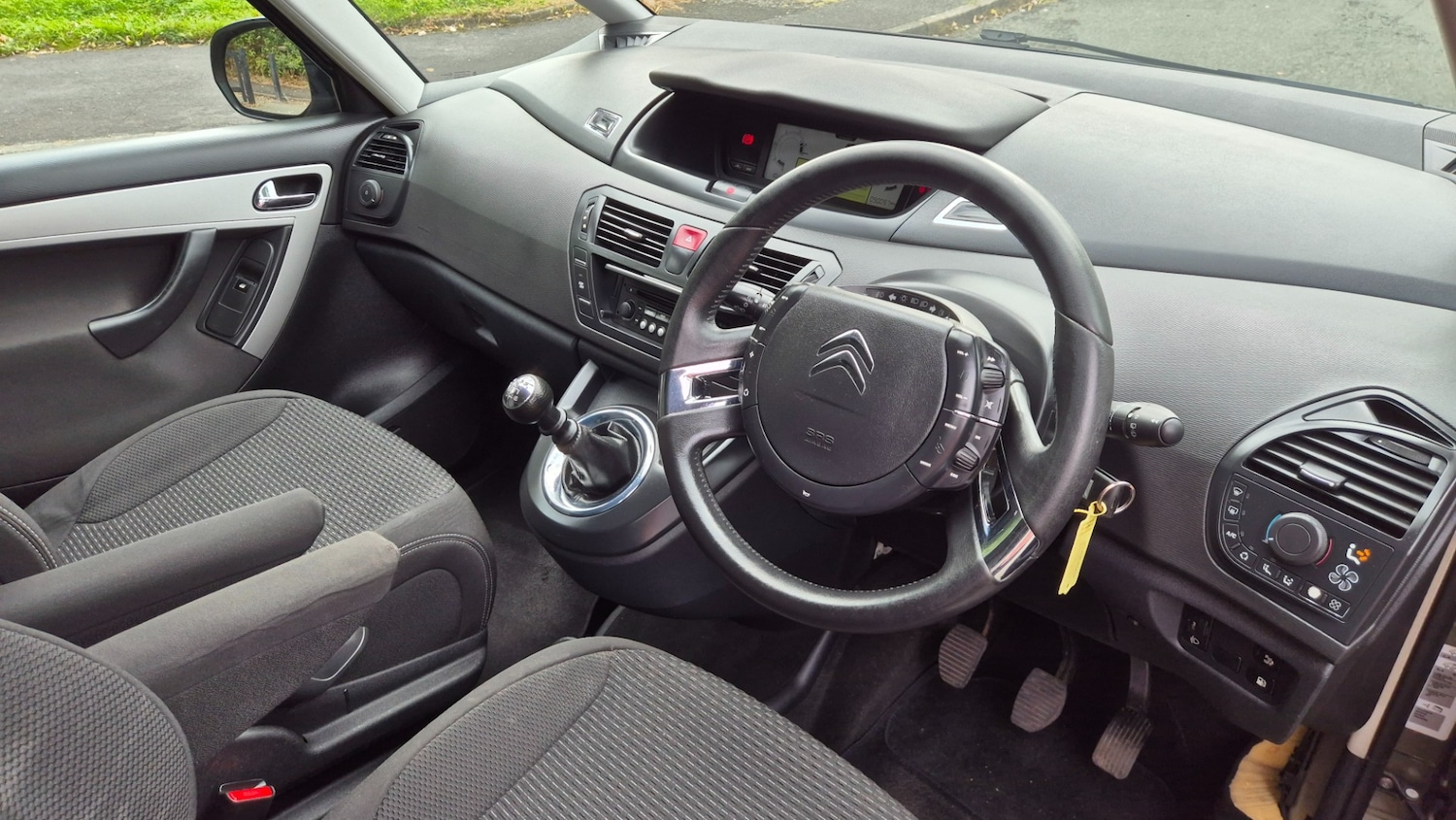 Used Citroen C4 Grand Picasso 2011 for sale - 76143450: Photo 9