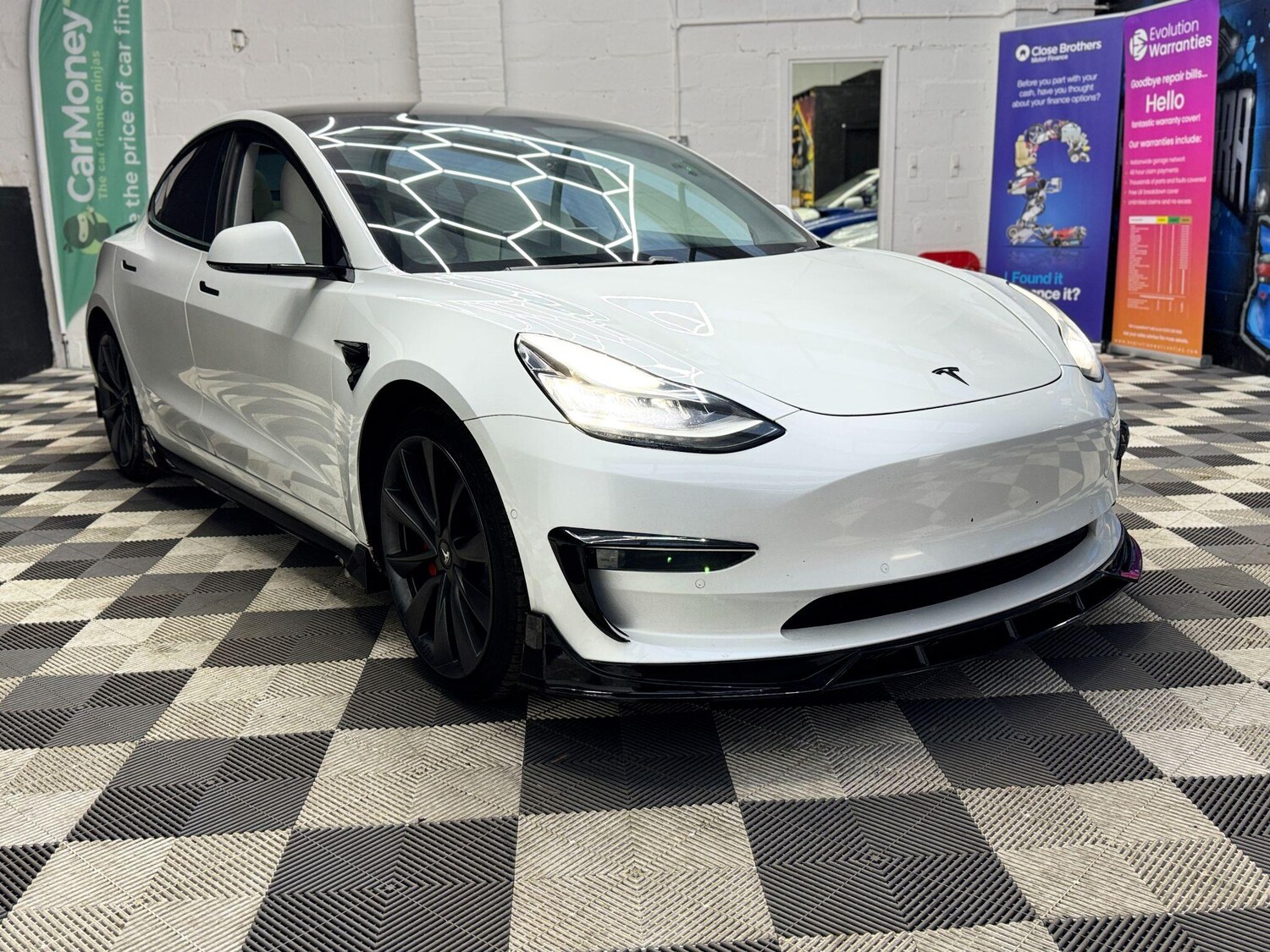 Used Tesla Model 3 2020 for sale - 77611625: Photo 6