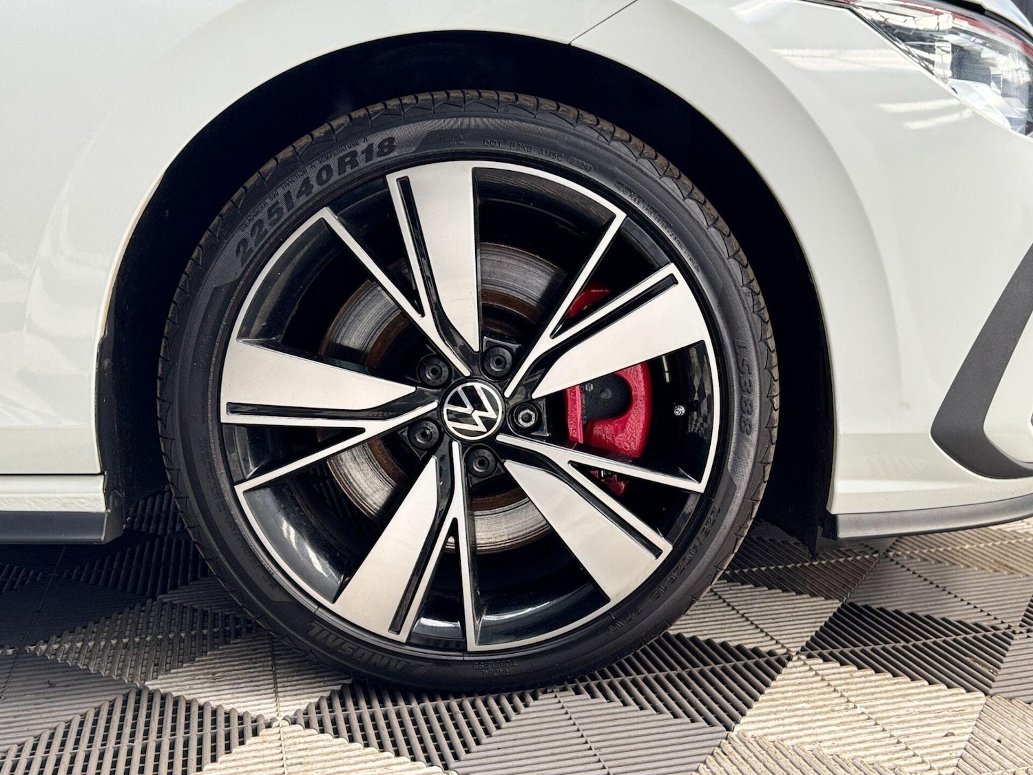 Used Volkswagen Golf 2020 for sale - 77878008: Photo 32