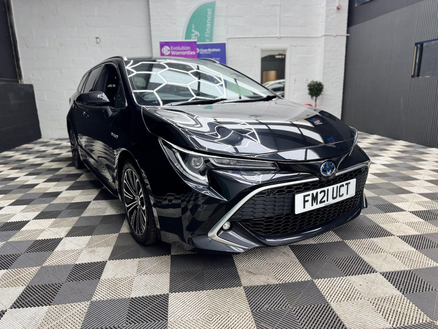 Used Toyota Corolla 2021 for sale - 77657636: Photo 2