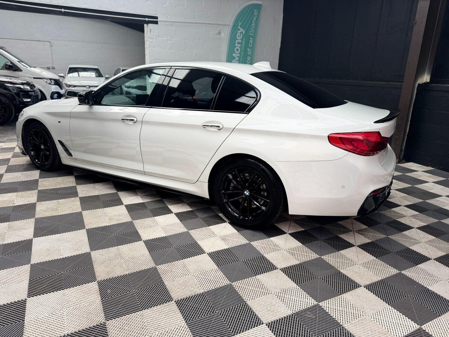 Used BMW 5 Series 2018 for sale - 77878040: Photo 13