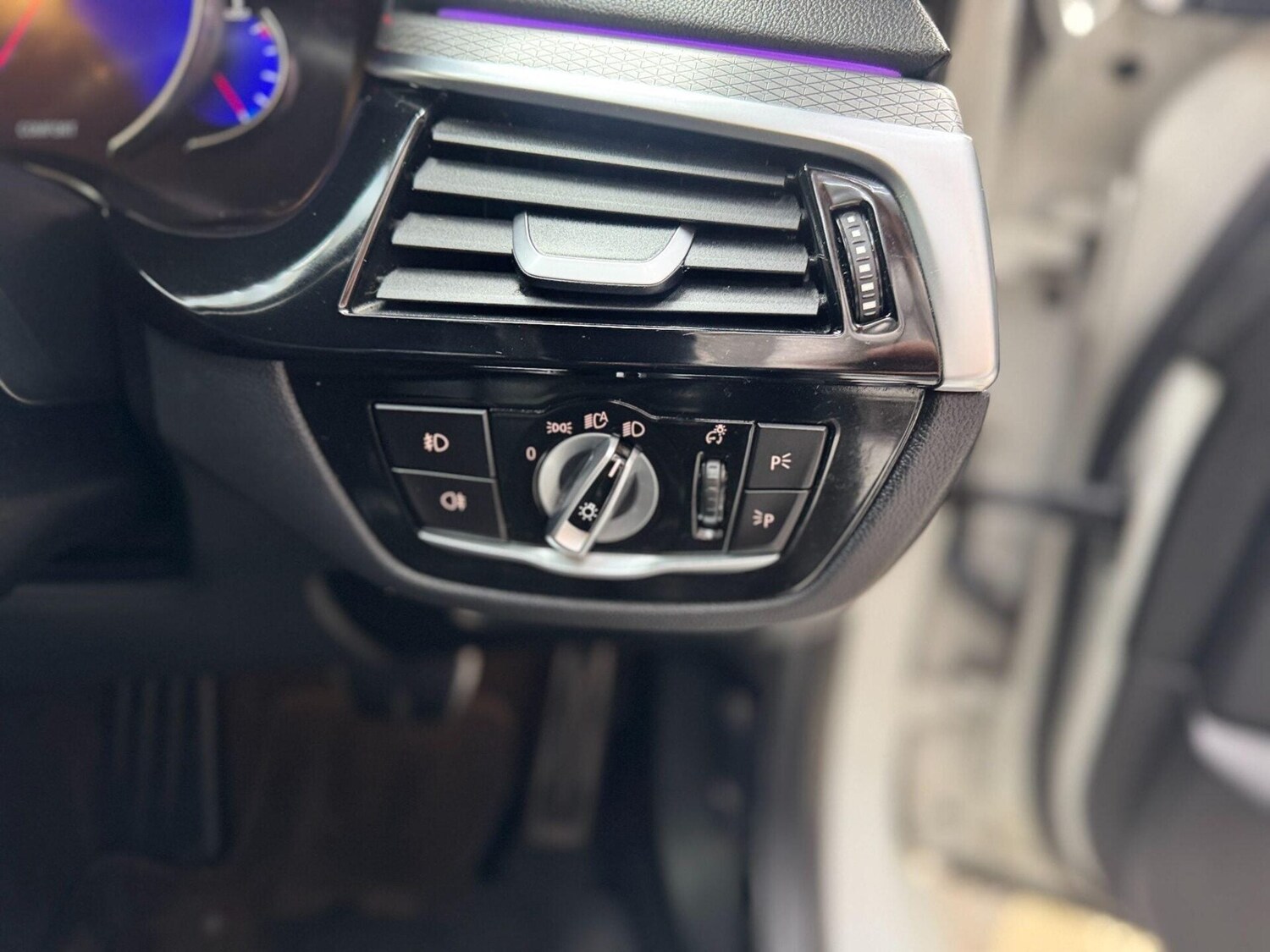 Used BMW 5 Series 2018 for sale - 77878040: Photo 27